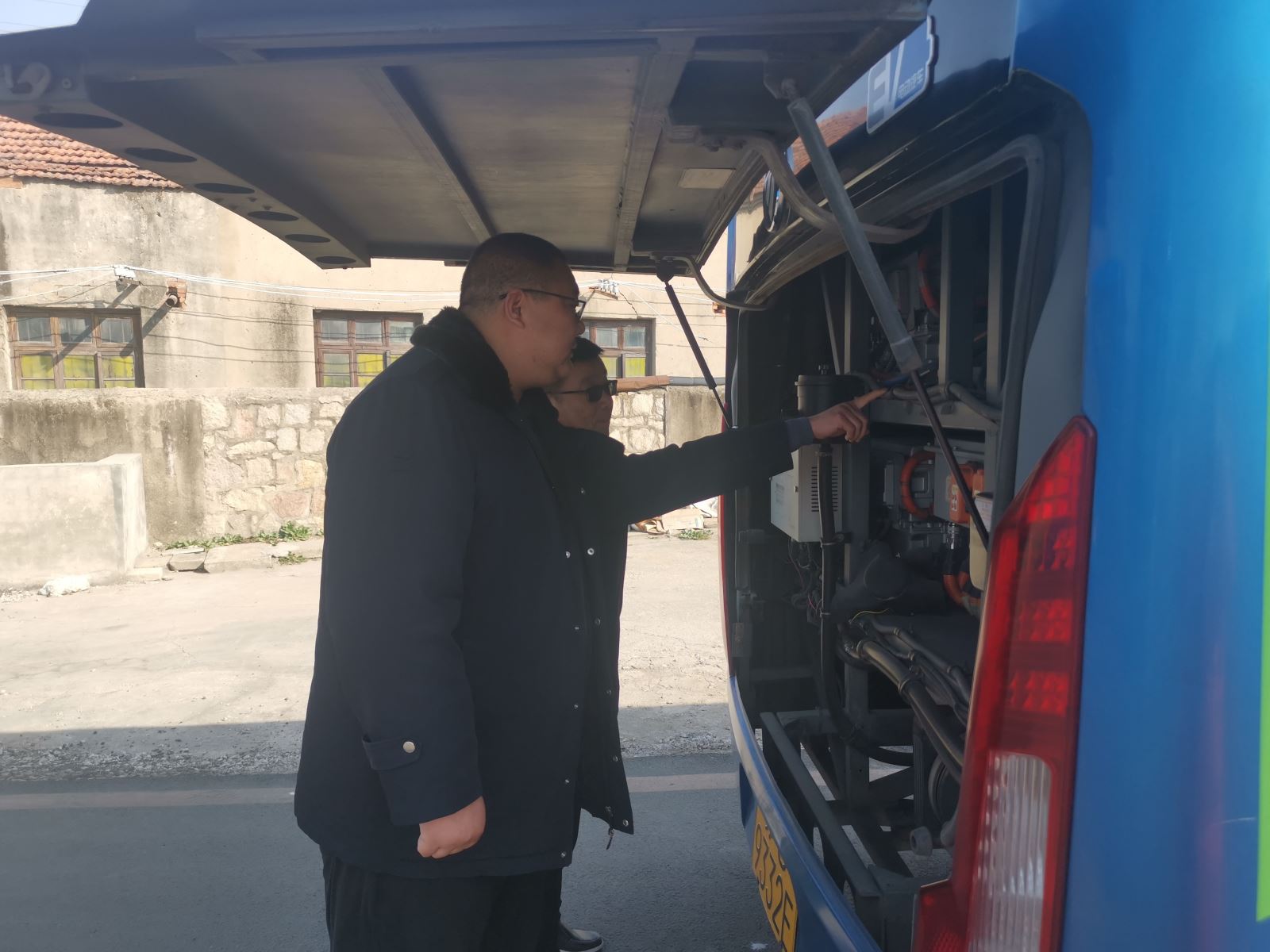 公交事業(yè)一部開展車輛安全、機(jī)務(wù)聯(lián)合檢查工作